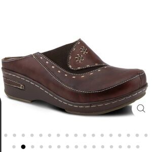 Spring Step L’Artiste brown hand painted clog Chino Clog mule open back comfort